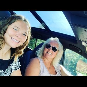 Meet your Posher, Lori